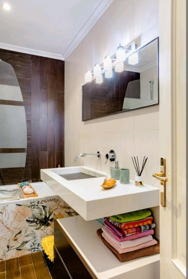 Apartament Nuestro Refugio - Casco Viejo Con Wifi Y Parking Gratuito- Bilbao Zewnętrze zdjęcie