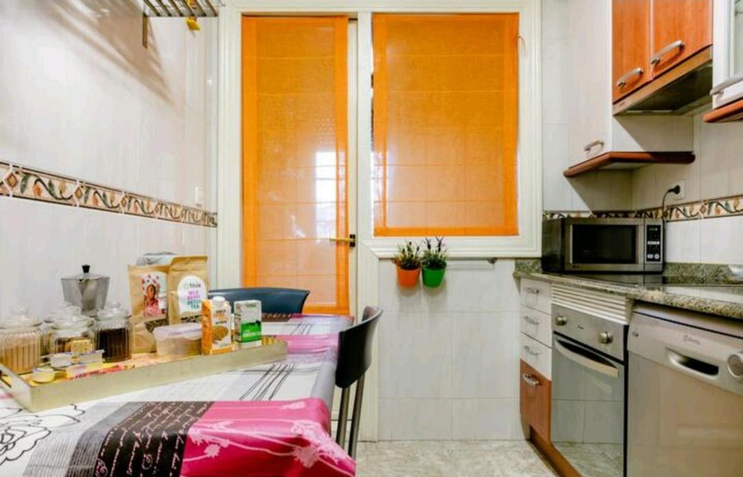 Apartament Nuestro Refugio - Casco Viejo Con Wifi Y Parking Gratuito- Bilbao Zewnętrze zdjęcie